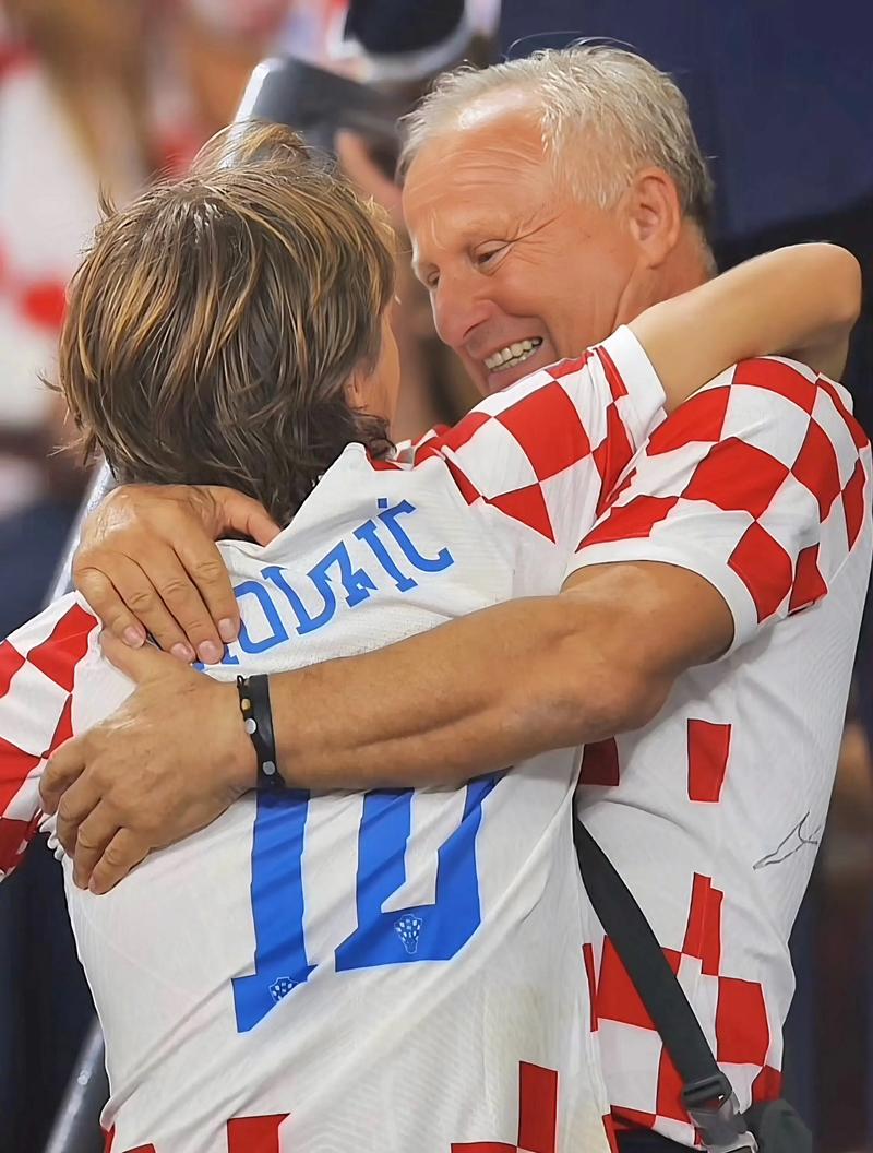 《赛博朋克2077》发售五周年！