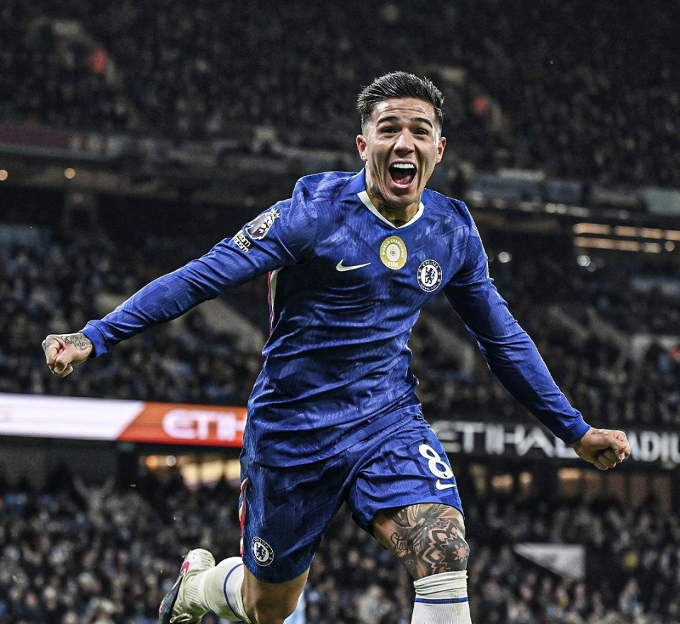 腾讯吃鸡手游《和平精英》能骑马了：这也太帅了吧！