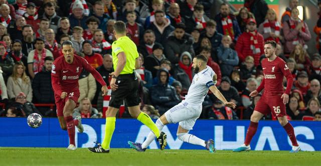 足球球料：哈里斯・塔巴科维奇梅开二度，助力门兴格拉德巴赫主场大胜奥格斯堡